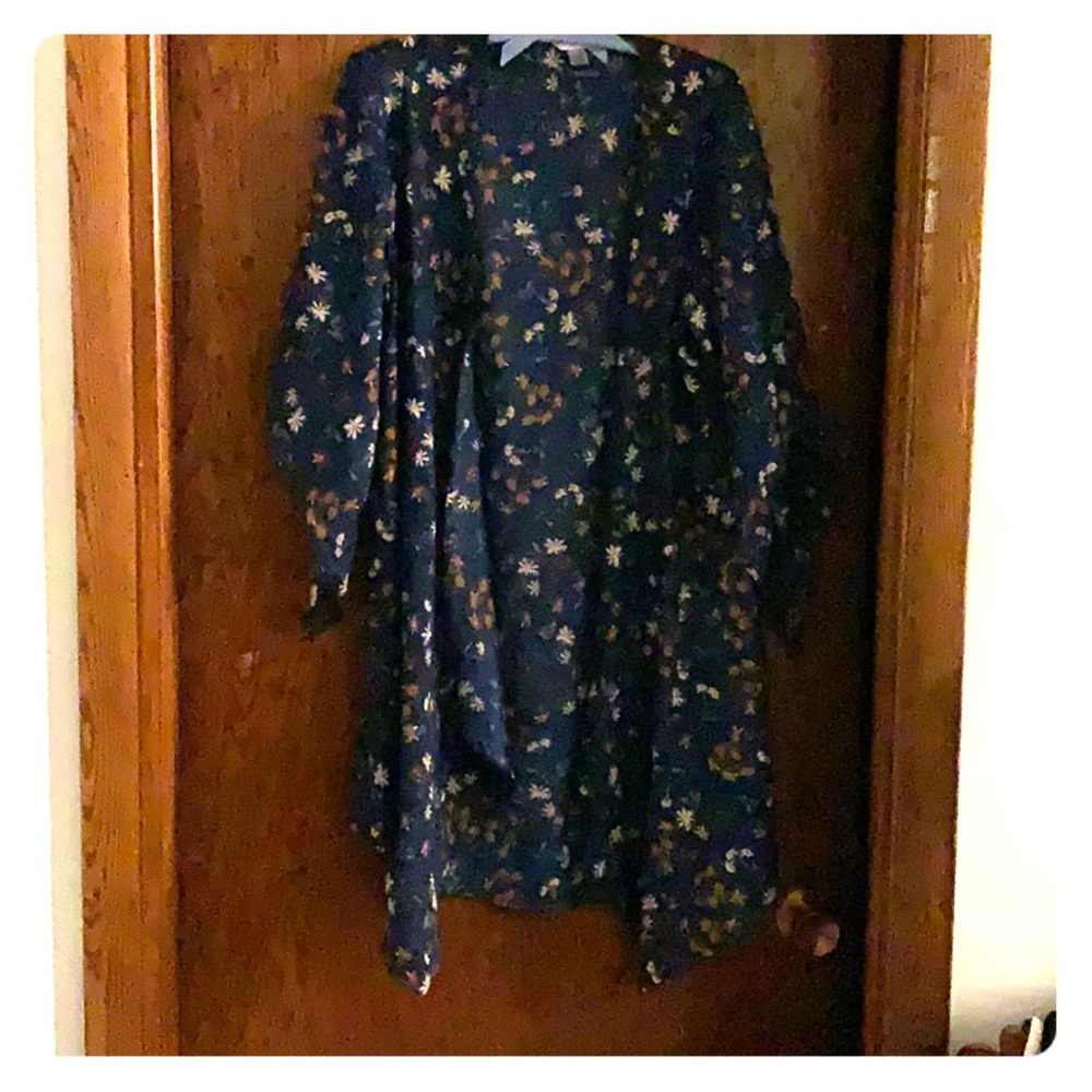 Lauren Conrad Kimono